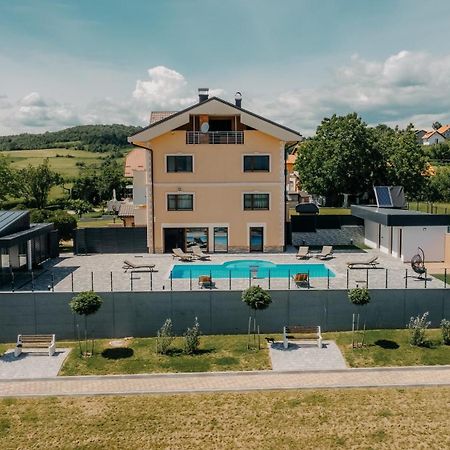 Villa Lamija Bihać Buitenkant foto