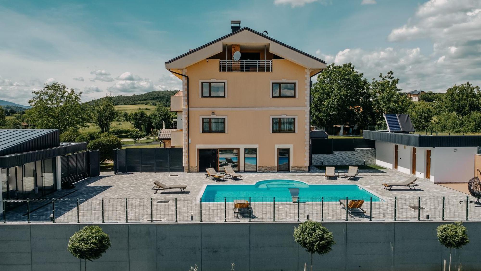Villa Lamija Bihać Buitenkant foto