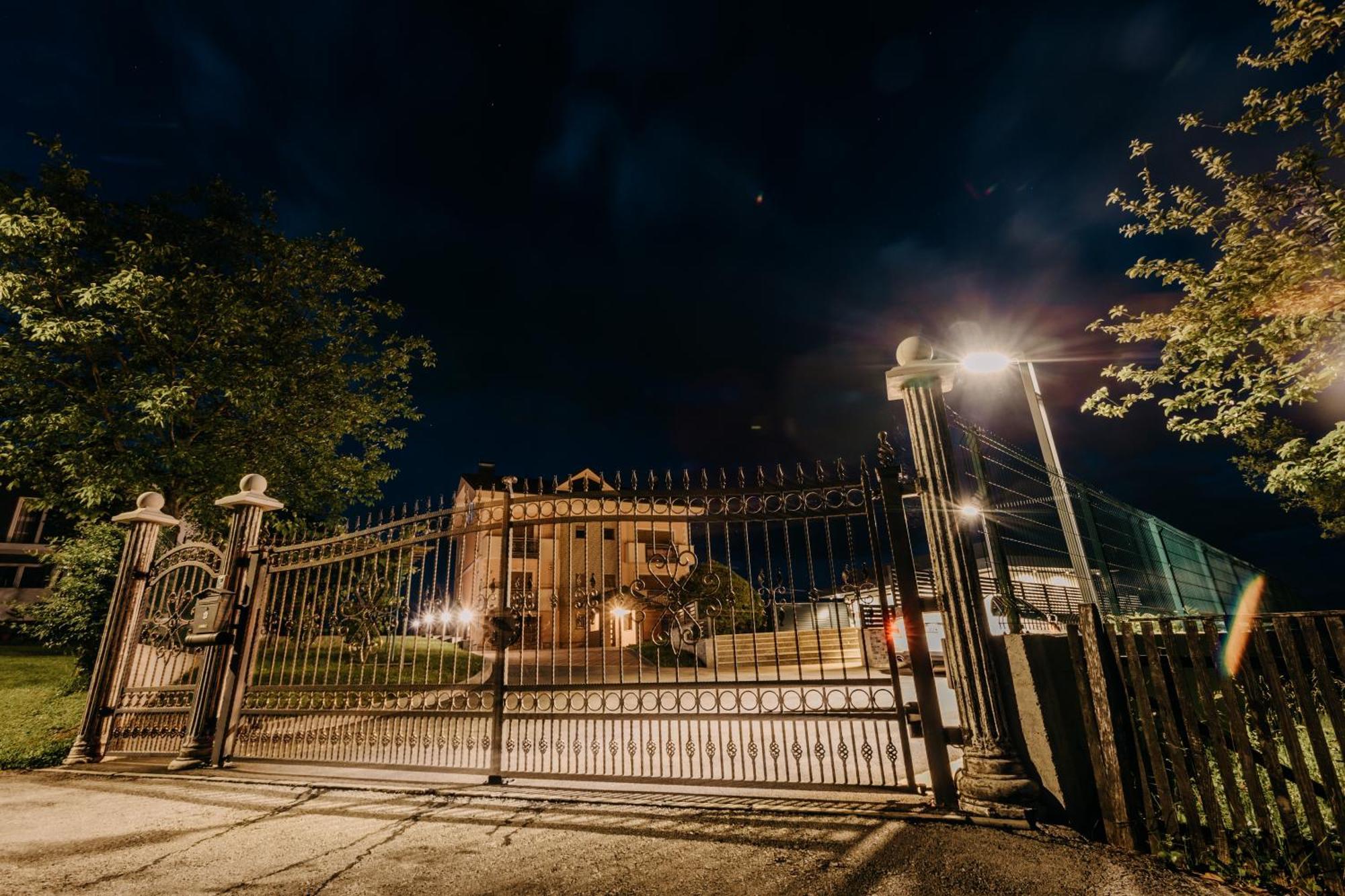 Villa Lamija Bihać Buitenkant foto
